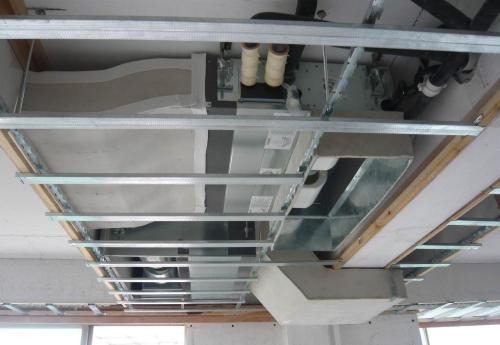 室內(nèi)機連接處螺母有裂紋，造成影響裂紋的原因